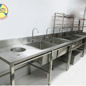 CHẬU RỬA 4 Ô CÓ LỖ XẢ RÁC